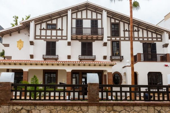 Exterior Casa Pakyta